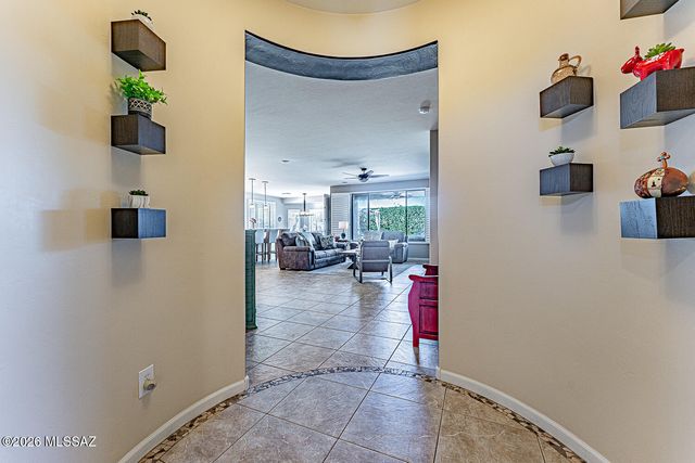 2445 E Sky Creek Drive, Green Valley, AZ 85614