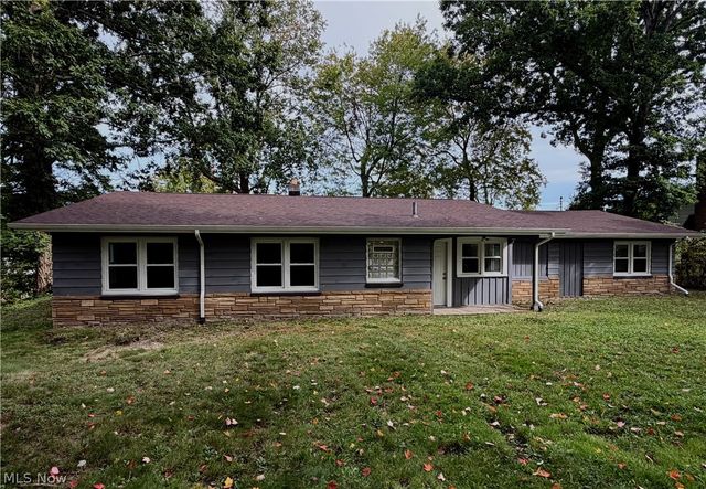 4518 Sheridan Road S, Youngstown, OH 44514
