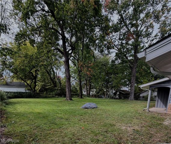4518 Sheridan Road S, Youngstown, OH 44514