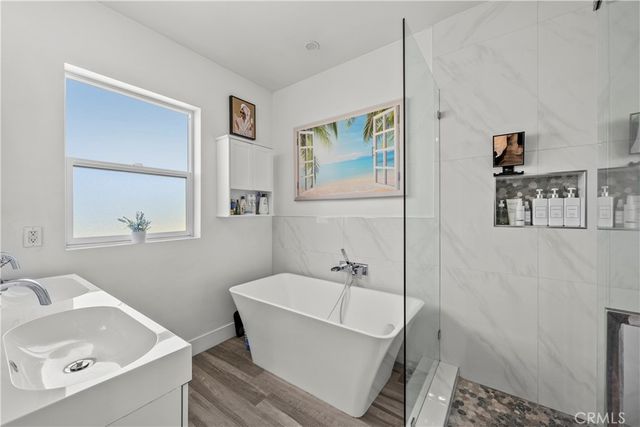 8404 Woodley Place, North Hills, CA 91343