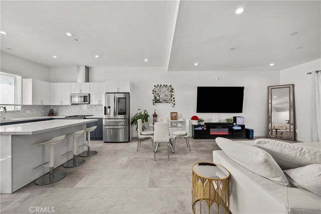 8404 Woodley Place, North Hills, CA 91343