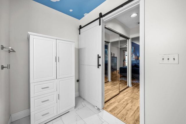 933 NE Sandalwood Place, Jensen Beach, FL 34957