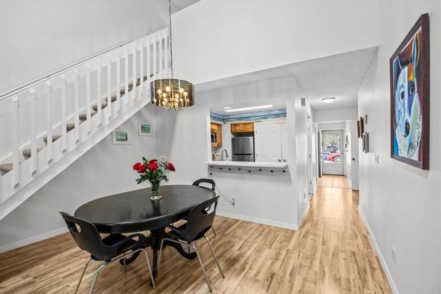 933 NE Sandalwood Place, Jensen Beach, FL 34957