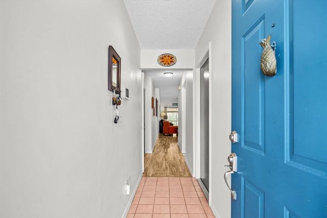 933 NE Sandalwood Place, Jensen Beach, FL 34957