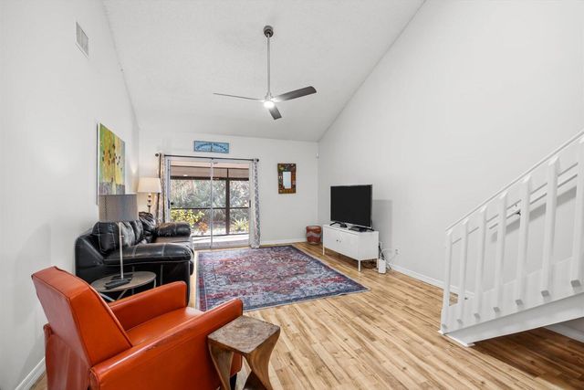 933 NE Sandalwood Place, Jensen Beach, FL 34957