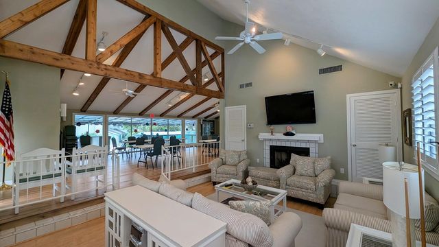 933 NE Sandalwood Place, Jensen Beach, FL 34957