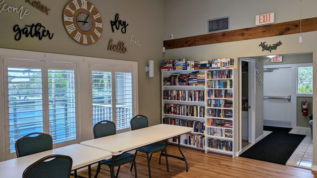 933 NE Sandalwood Place, Jensen Beach, FL 34957