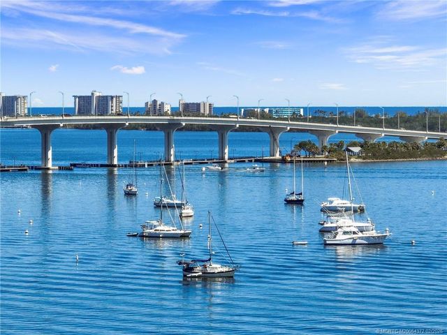 933 NE Sandalwood Place, Jensen Beach, FL 34957