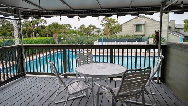 933 NE Sandalwood Place, Jensen Beach, FL 34957