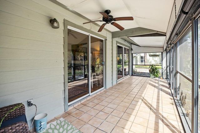 933 NE Sandalwood Place, Jensen Beach, FL 34957