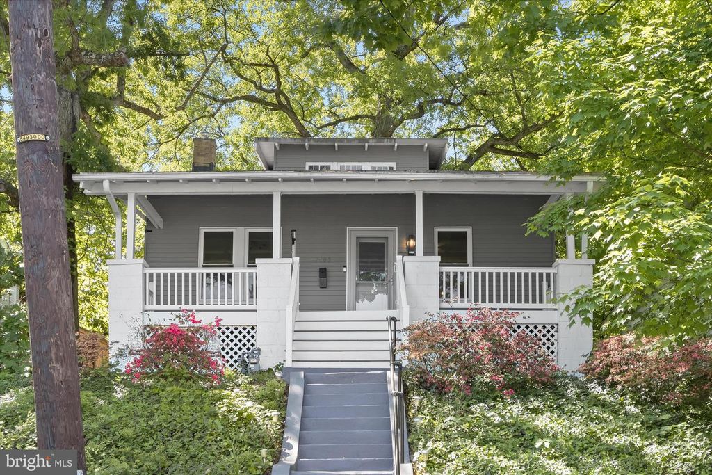 1403 NEWTON ST NE, Washington, DC 20017