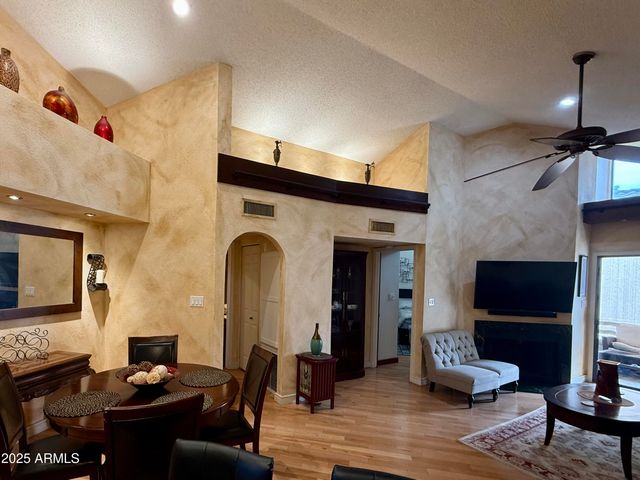 10301 N 70TH Street 225, Paradise Valley, AZ 85253