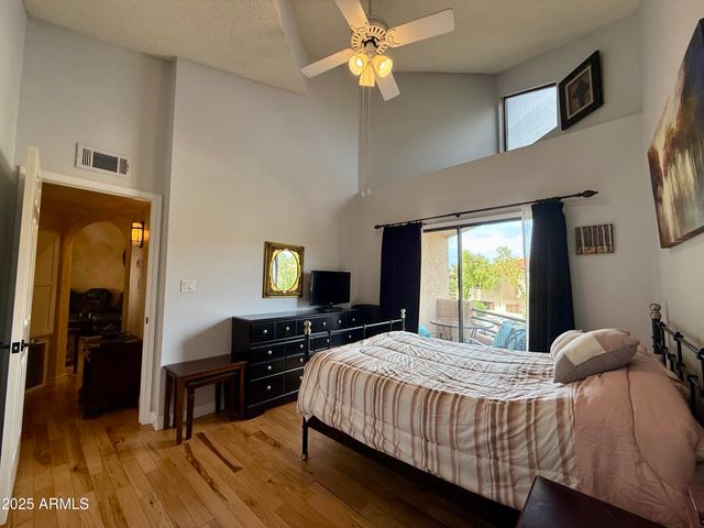 10301 N 70TH Street 225, Paradise Valley, AZ 85253