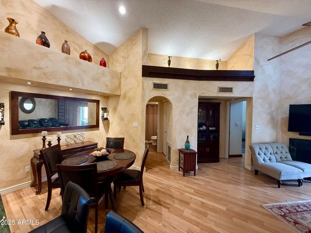 10301 N 70TH Street 225, Paradise Valley, AZ 85253