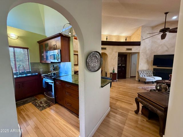 10301 N 70TH Street 225, Paradise Valley, AZ 85253