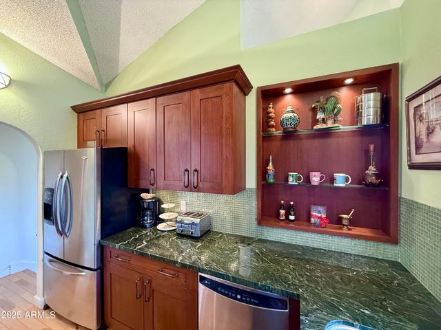 10301 N 70TH Street 225, Paradise Valley, AZ 85253