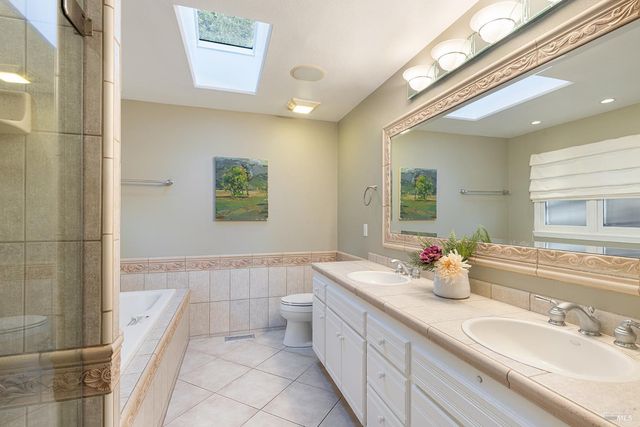 1625 Madrone Ave, Healdsburg, CA 95448