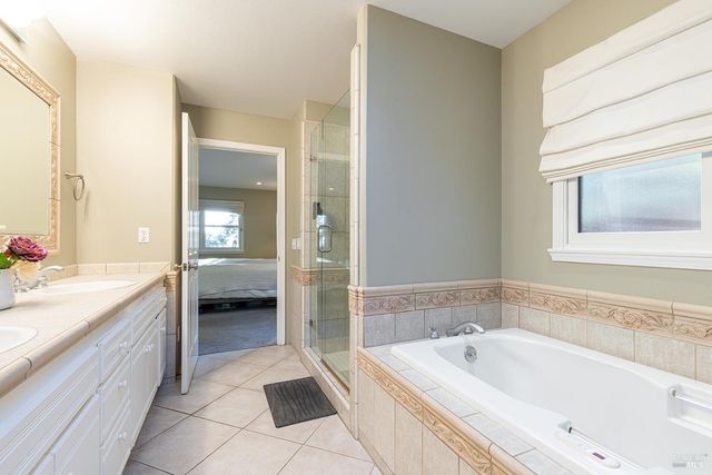 1625 Madrone Ave, Healdsburg, CA 95448