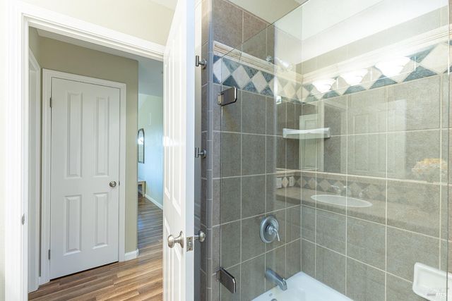 1625 Madrone Ave, Healdsburg, CA 95448