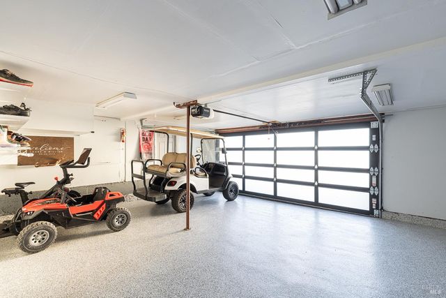 1625 Madrone Ave, Healdsburg, CA 95448