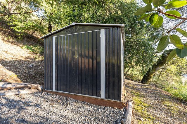 1625 Madrone Ave, Healdsburg, CA 95448