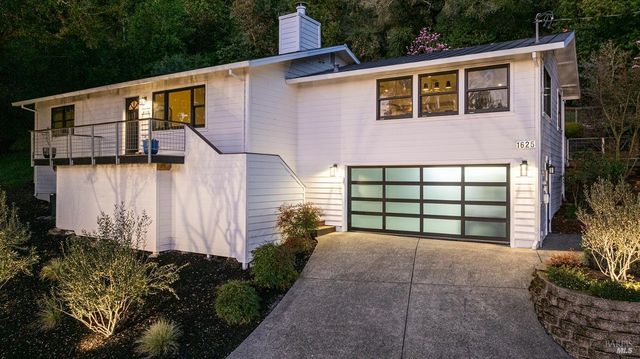 1625 Madrone Ave, Healdsburg, CA 95448