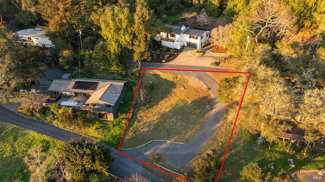 1625 Madrone Ave, Healdsburg, CA 95448