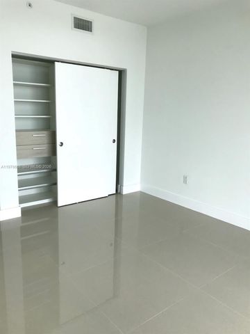 17111 Biscayne Blvd 408, North Miami Beach, FL 33160