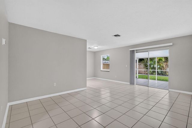 1058 Fernlea Drive, West Palm Beach, FL 33417