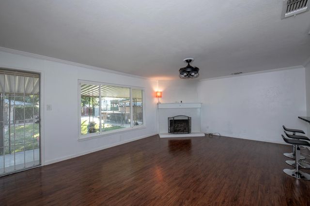 1918 N Weber Avenue, Fresno, CA 93705