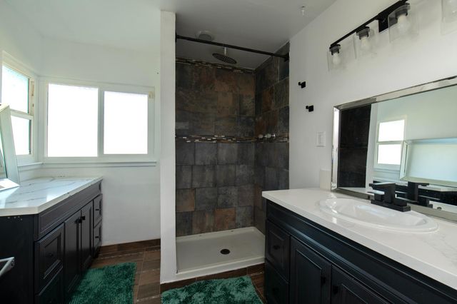 1918 N Weber Avenue, Fresno, CA 93705