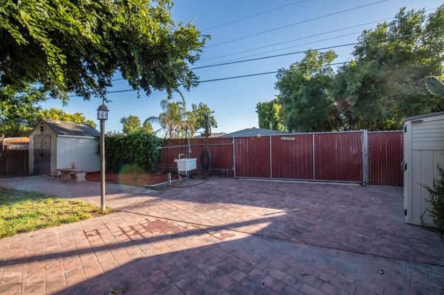 1918 N Weber Avenue, Fresno, CA 93705