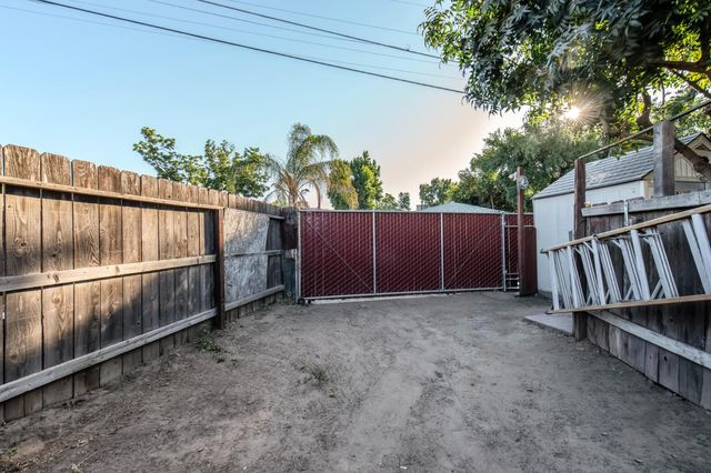 1918 N Weber Avenue, Fresno, CA 93705