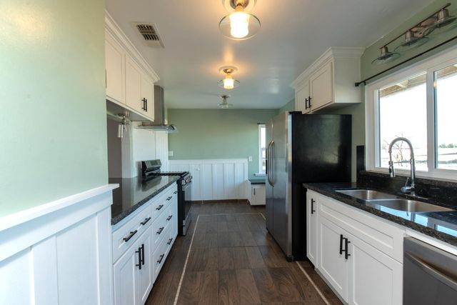 1918 N Weber Avenue, Fresno, CA 93705
