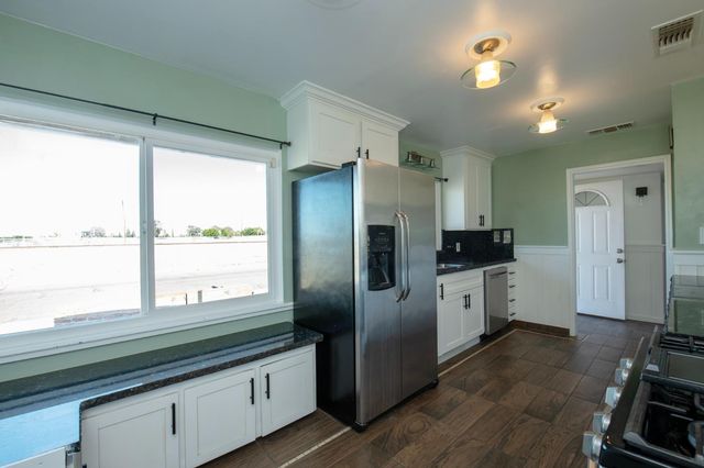 1918 N Weber Avenue, Fresno, CA 93705