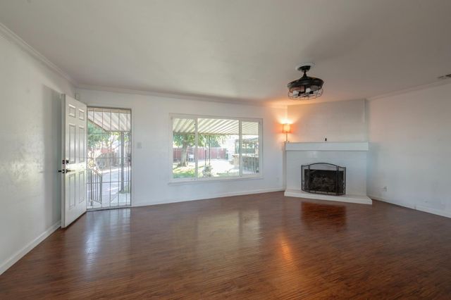 1918 N Weber Avenue, Fresno, CA 93705