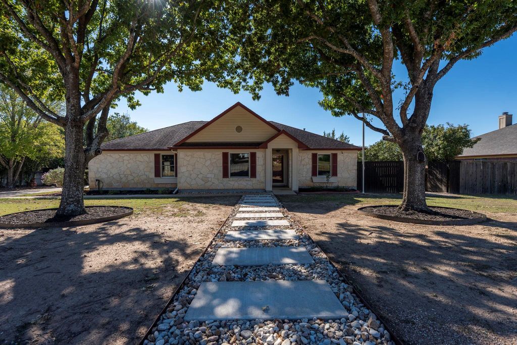 217 Millington LN, Buda, TX 78610