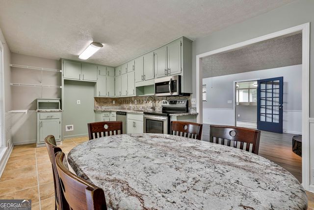 9138 Sunset Drive, Jonesboro, GA 30238