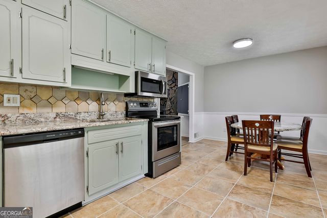 9138 Sunset Drive, Jonesboro, GA 30238