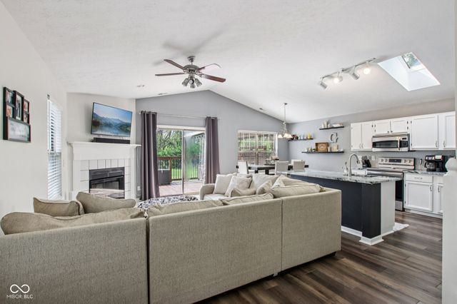 5646 Fox Glove Lane, Indianapolis, IN 46254