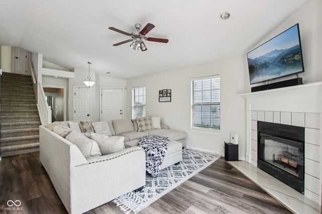 5646 Fox Glove Lane, Indianapolis, IN 46254