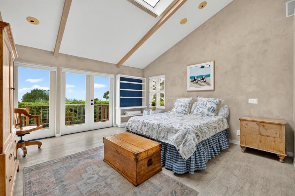 Image 11 of property listing at 24400 S. San Luis Avenue, Carmel, CA 93923