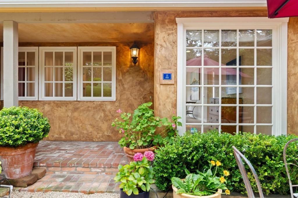 Image 4 of property listing at 24400 S. San Luis Avenue, Carmel, CA 93923