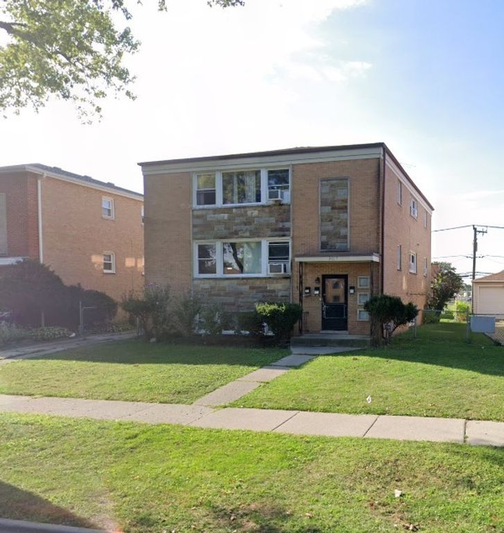 8017 W Churchill Avenue 1, Niles, IL 60714