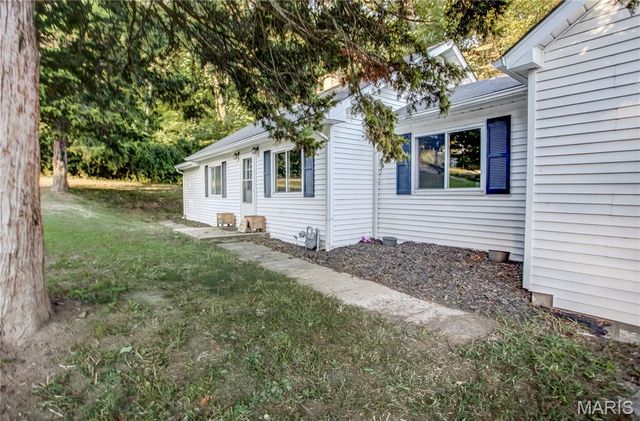 305 Vineyard, Hardin, IL 62047