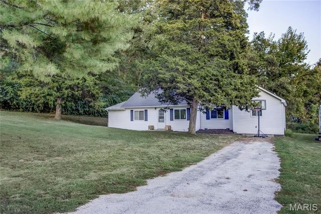 305 Vineyard, Hardin, IL 62047