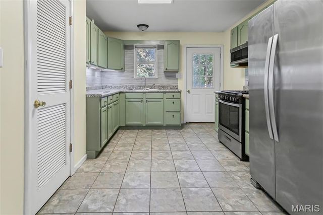 305 Vineyard, Hardin, IL 62047