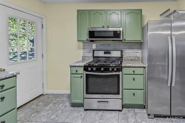 305 Vineyard, Hardin, IL 62047