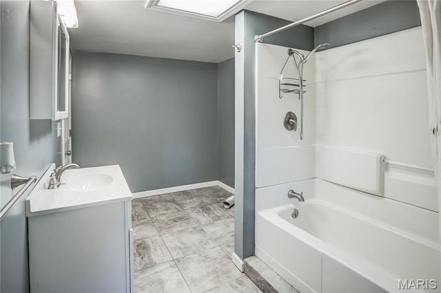 305 Vineyard, Hardin, IL 62047