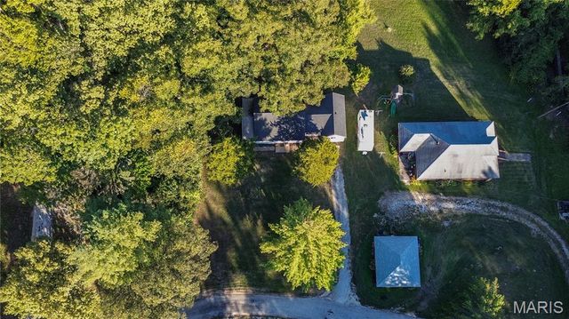 305 Vineyard, Hardin, IL 62047